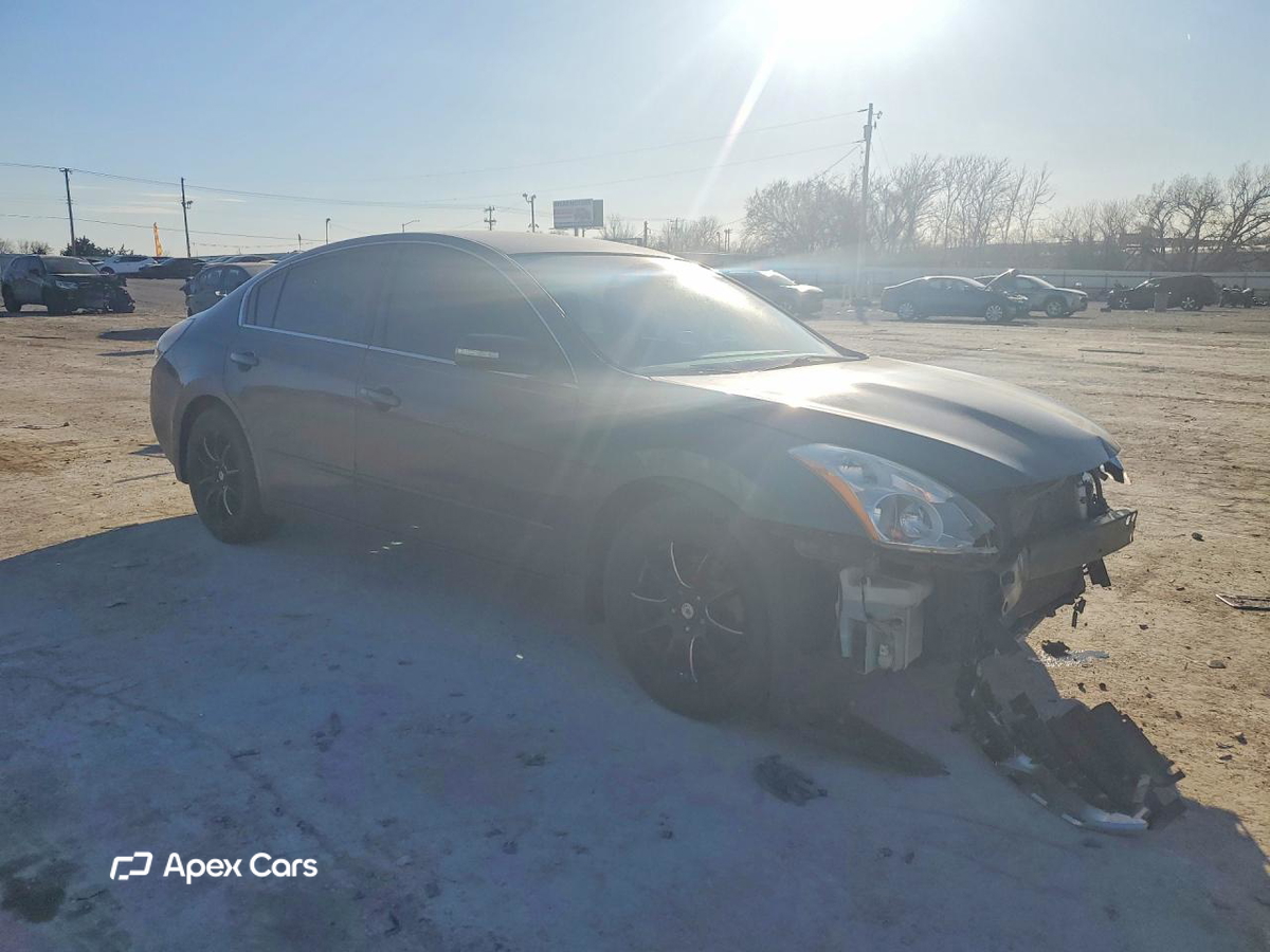 Nissan Altima 2012