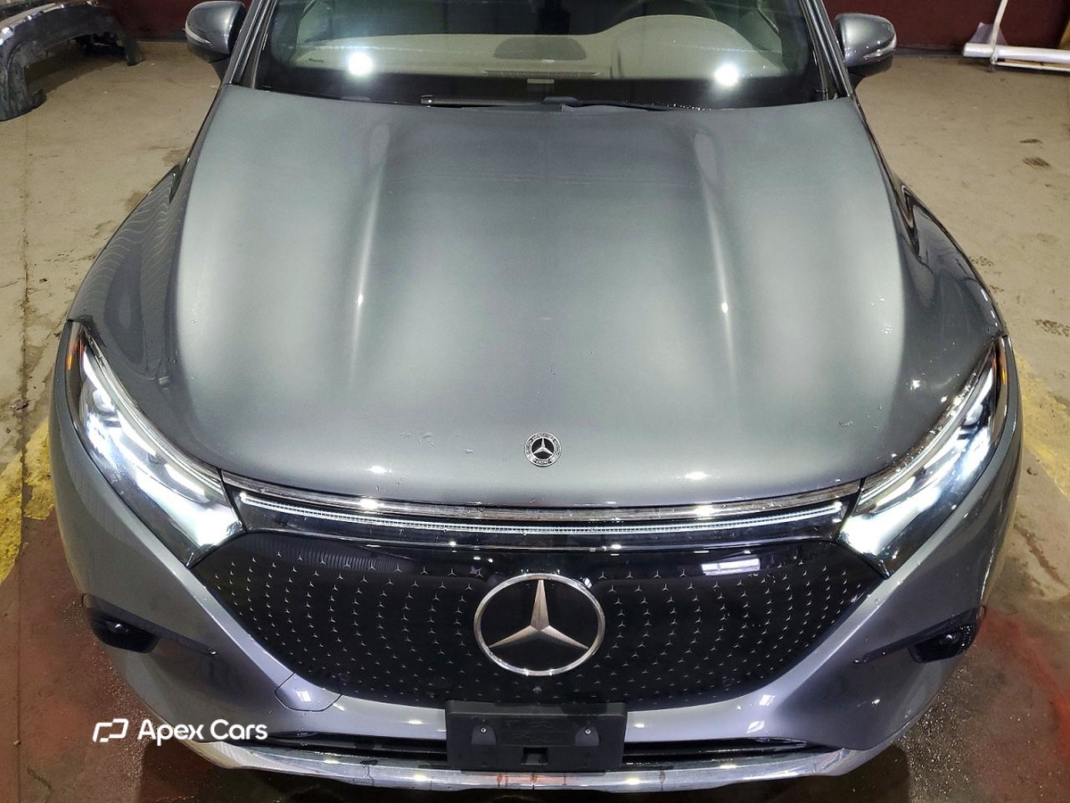 Mercedes-Benz  2024