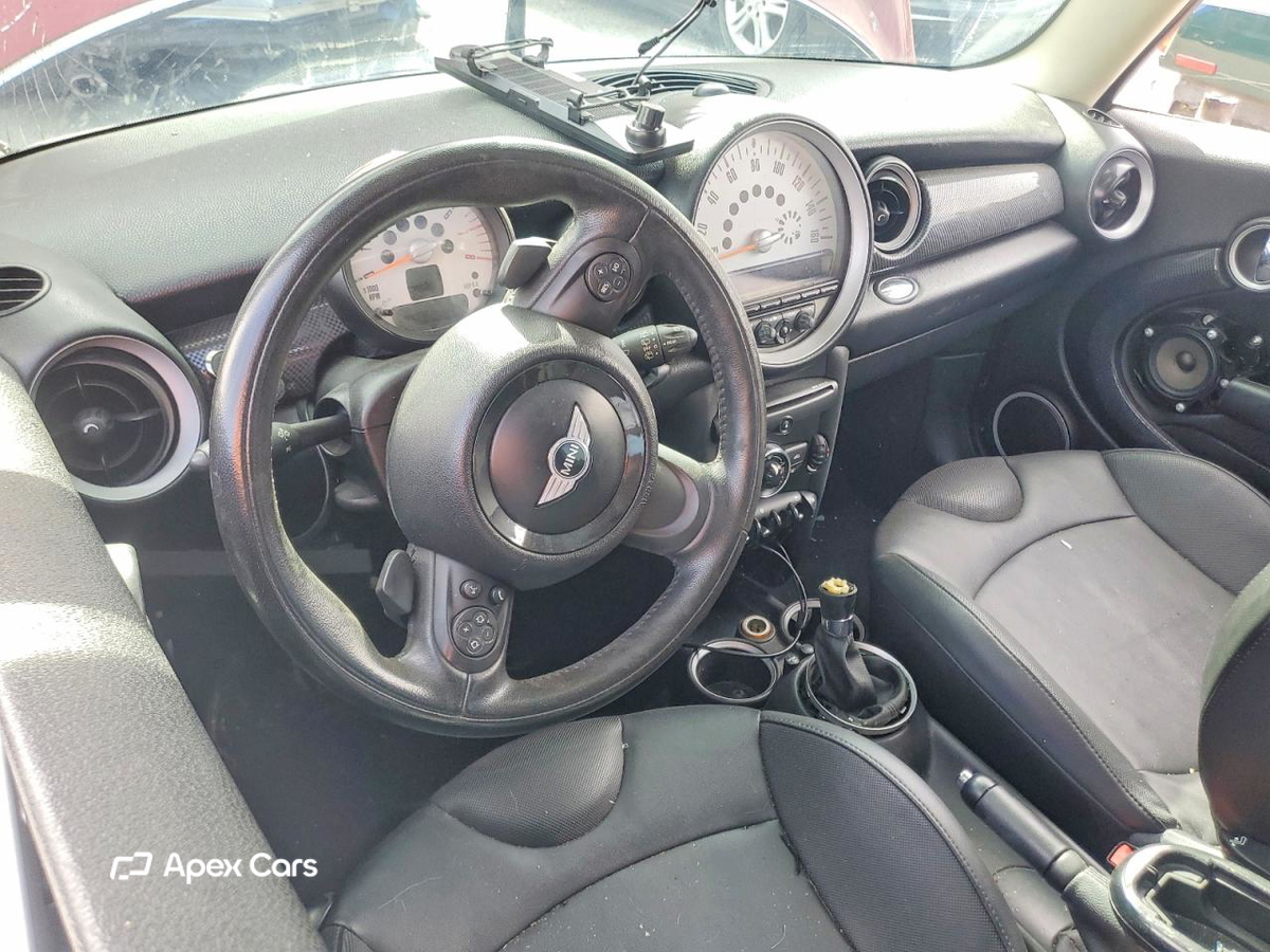 MINI Cooper 2012