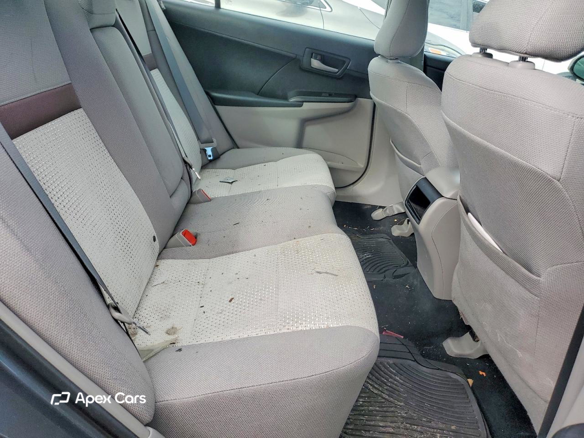 Toyota Camry 2012