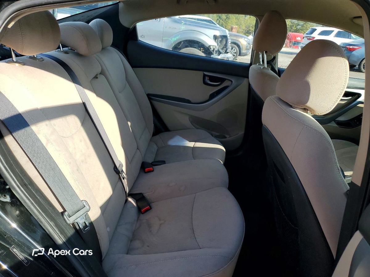 Hyundai Elantra 2016