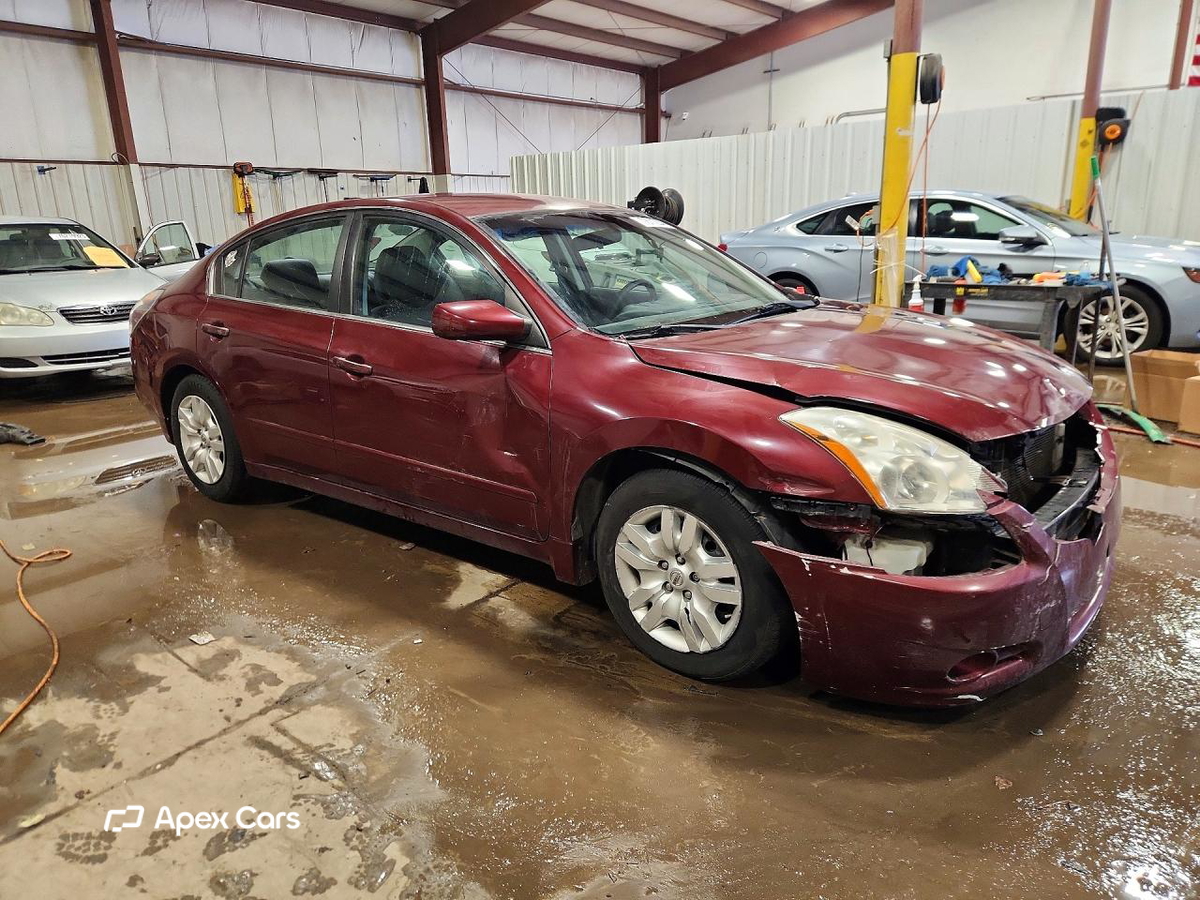 Nissan Altima 2010