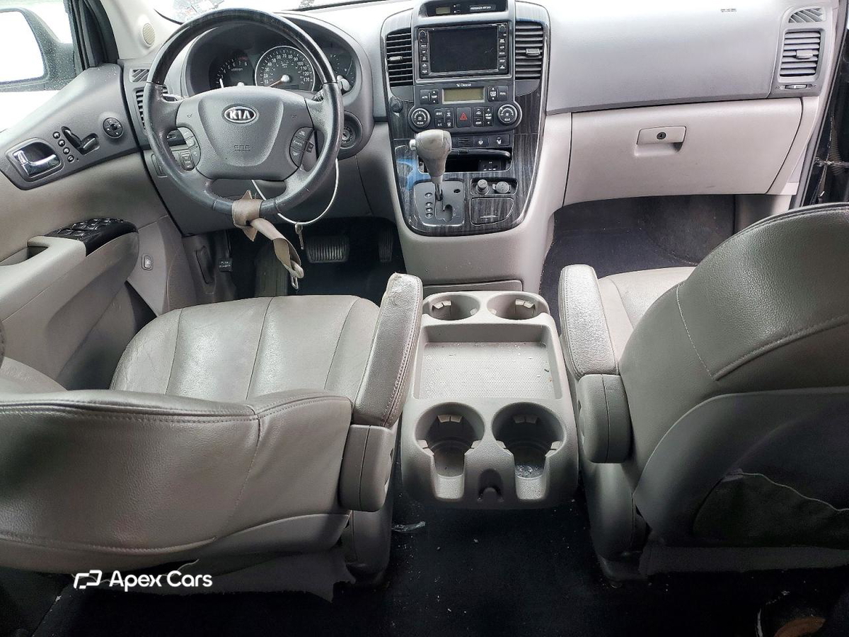 Kia Sedona 2012