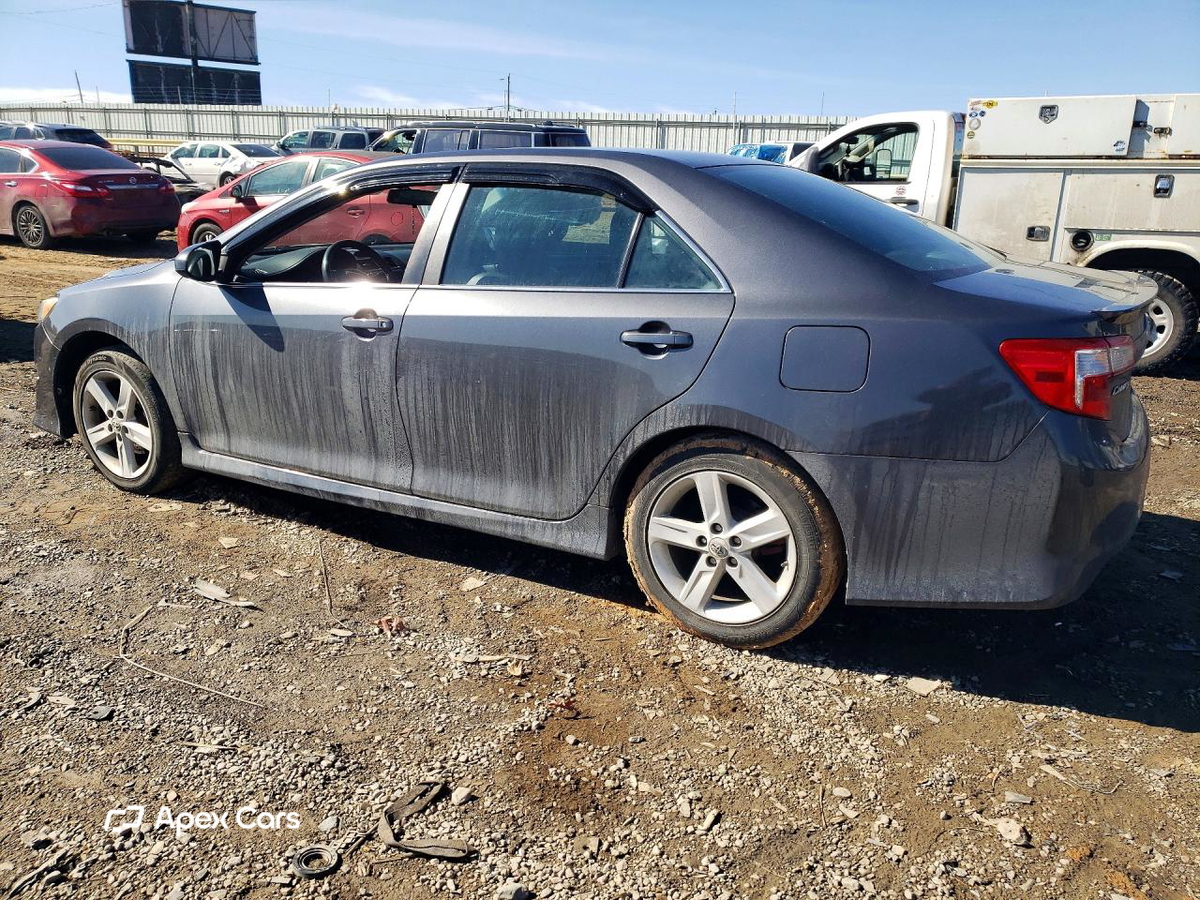 Toyota Camry 2012