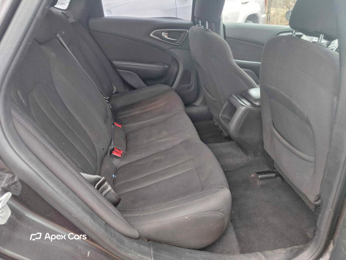 Chrysler 200 2015