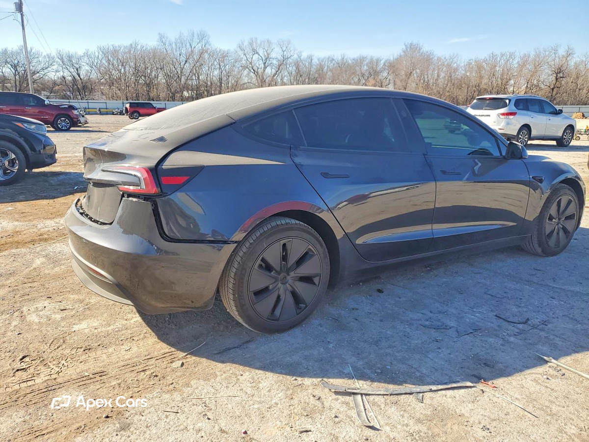 Tesla Model 3 2025