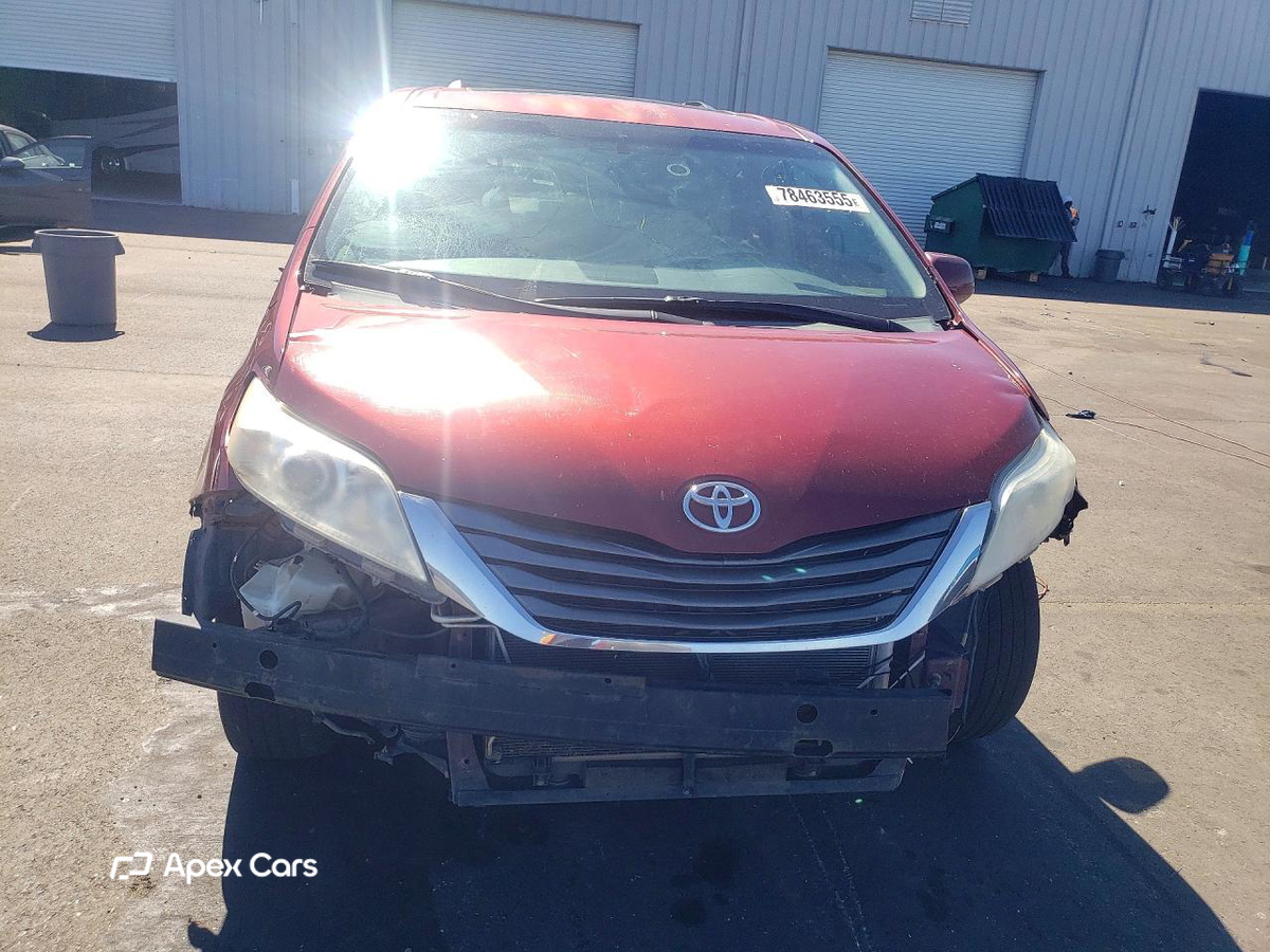 Toyota Sienna 2013