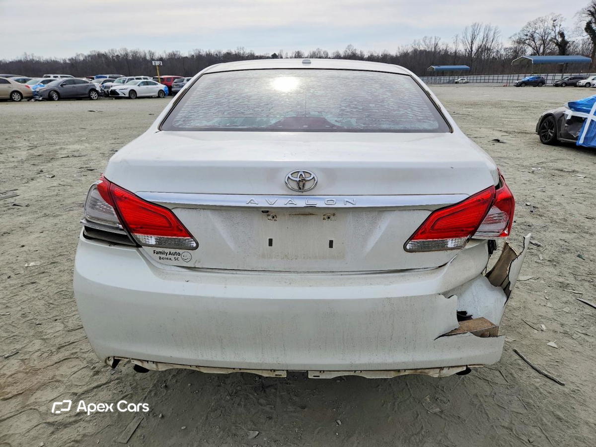 Toyota Avalon 2012