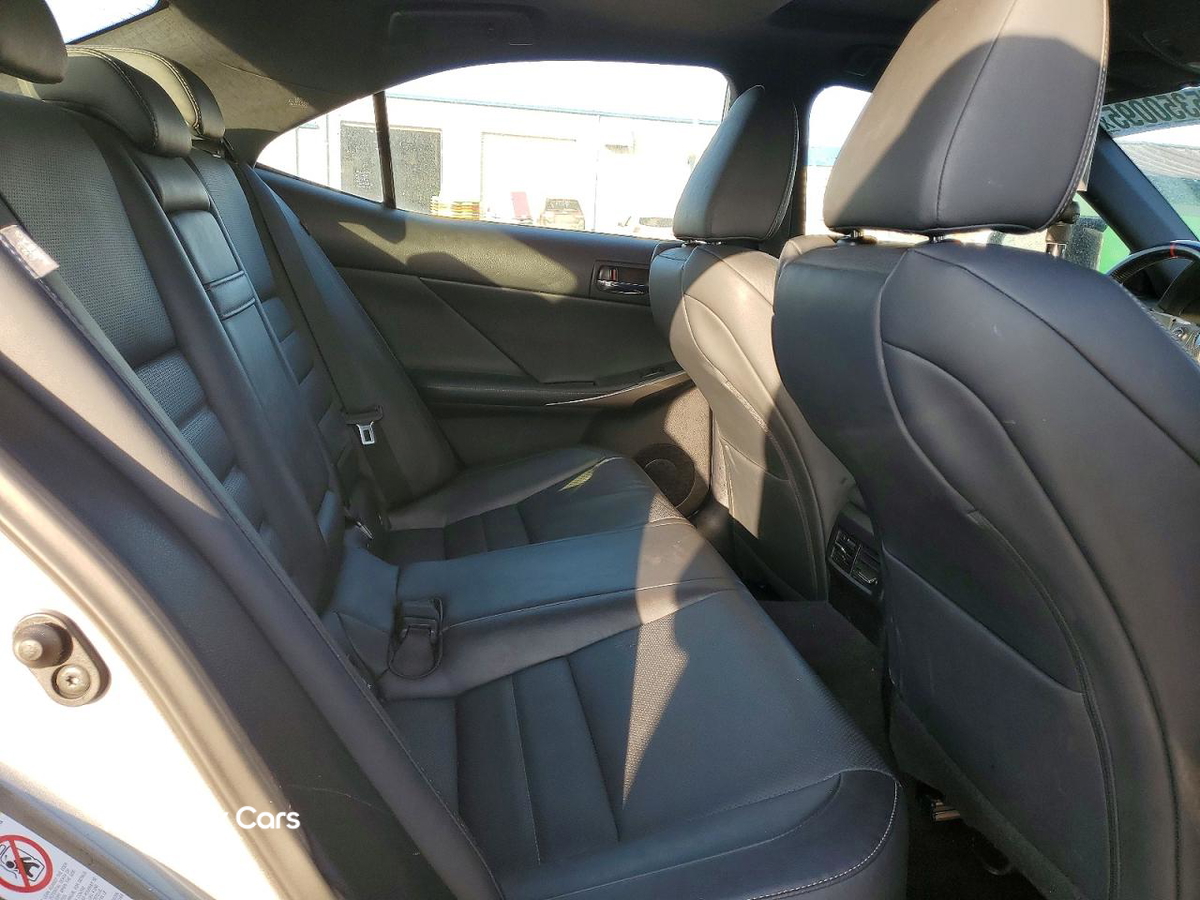 Lexus IS 2016