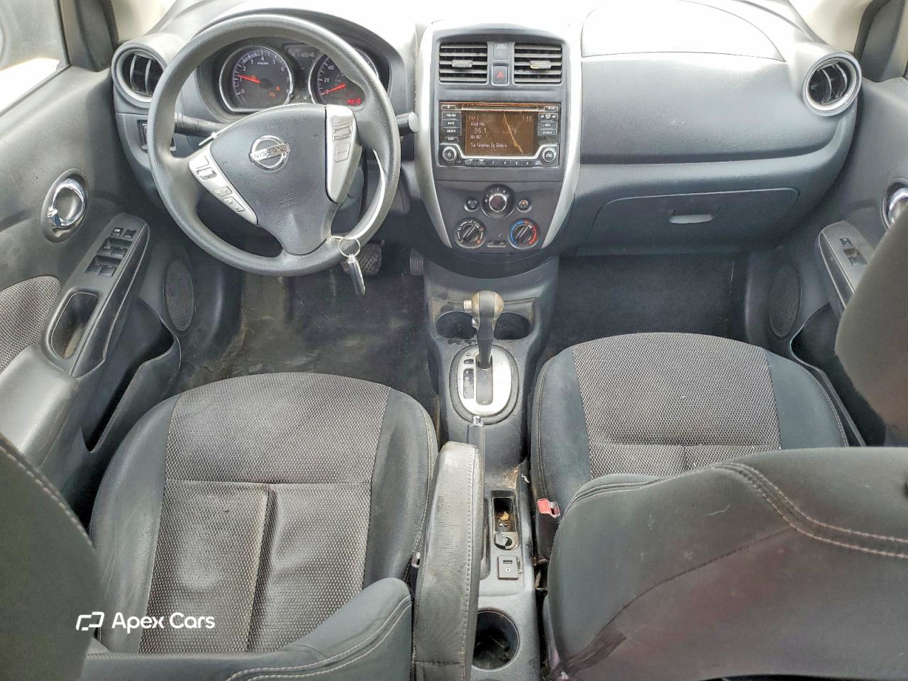 Nissan Versa 2015
