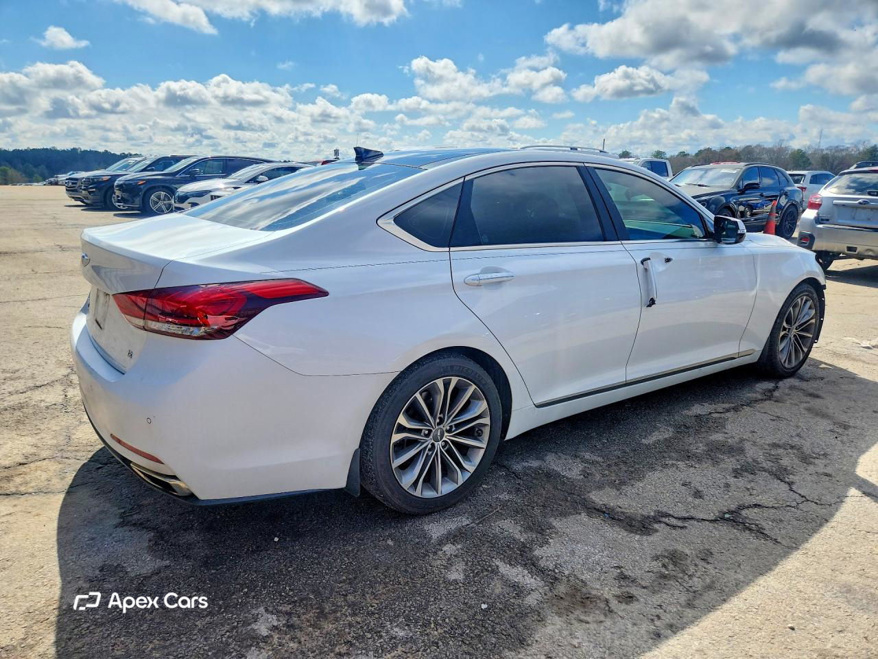 Hyundai Genesis 2015