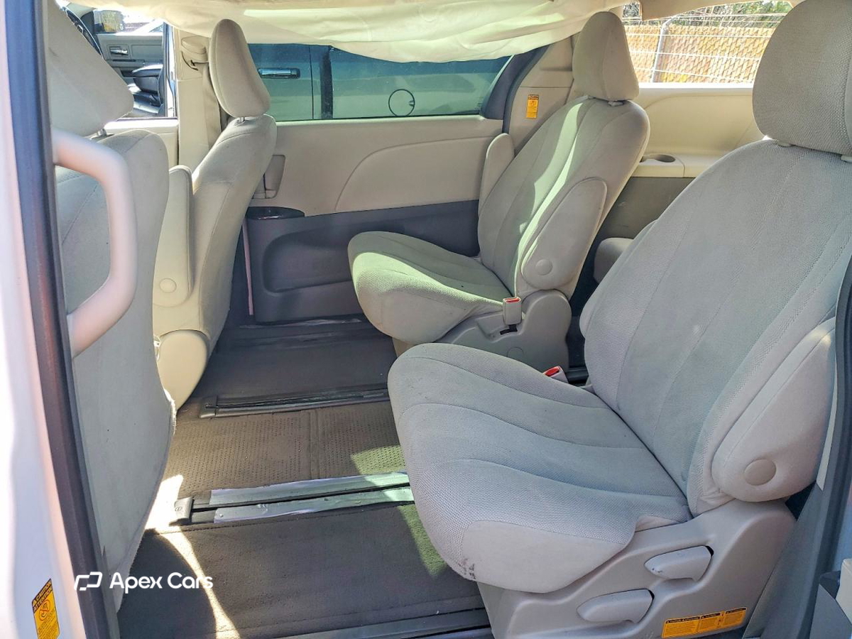 Toyota Sienna 2014