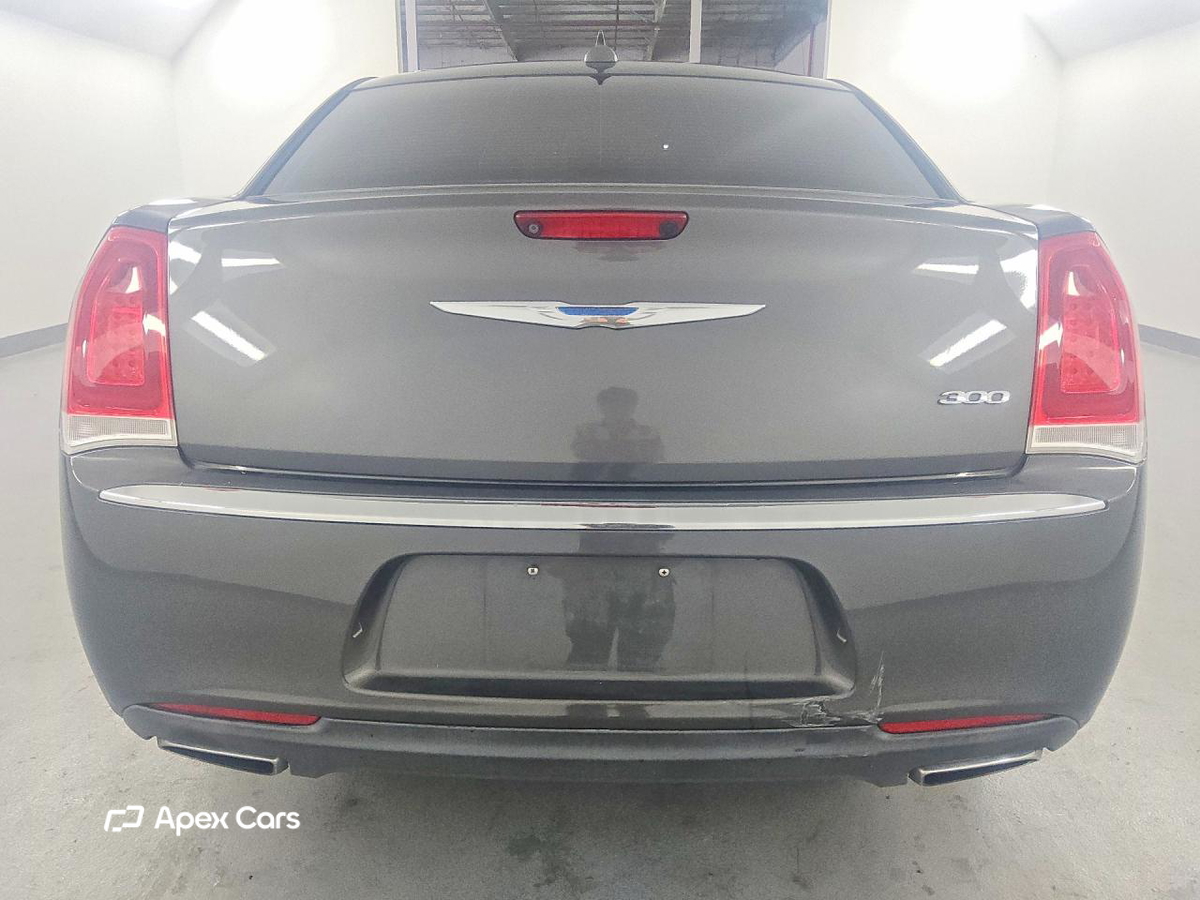 Chrysler 300 2018
