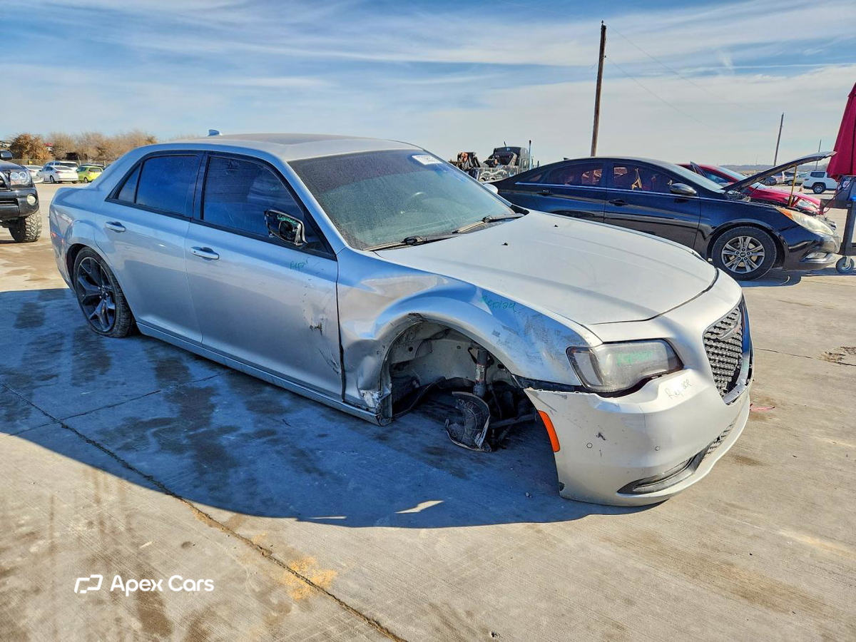 Chrysler 300 2022