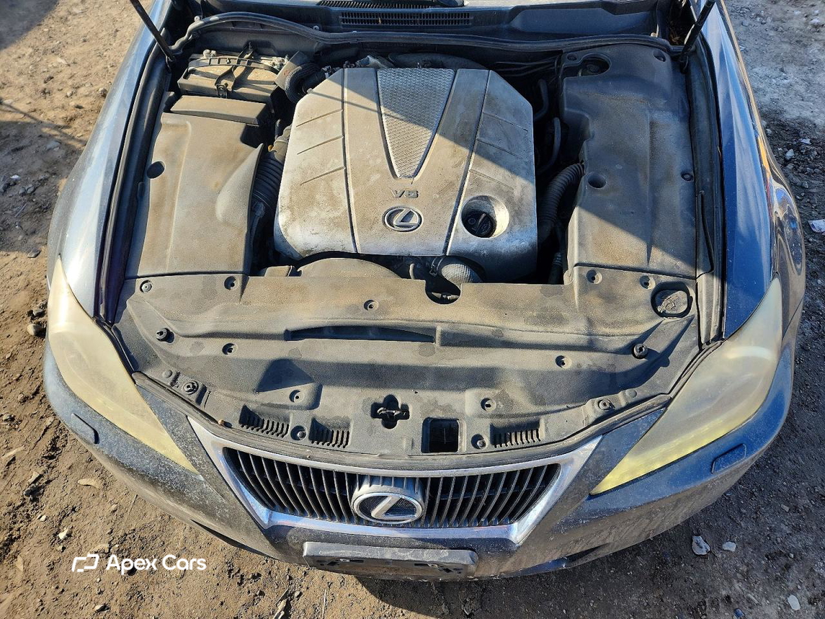 Lexus IS 2011