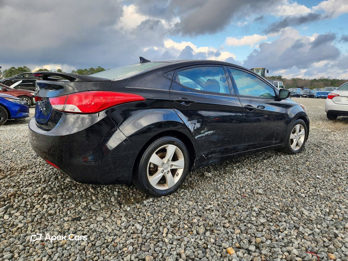 Hyundai Elantra 2013