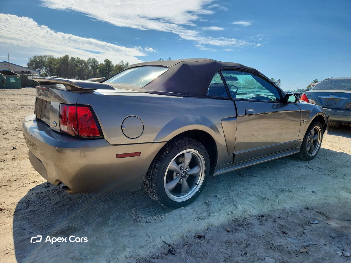 Ford Mustang 2001