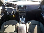 Chrysler 200 2011