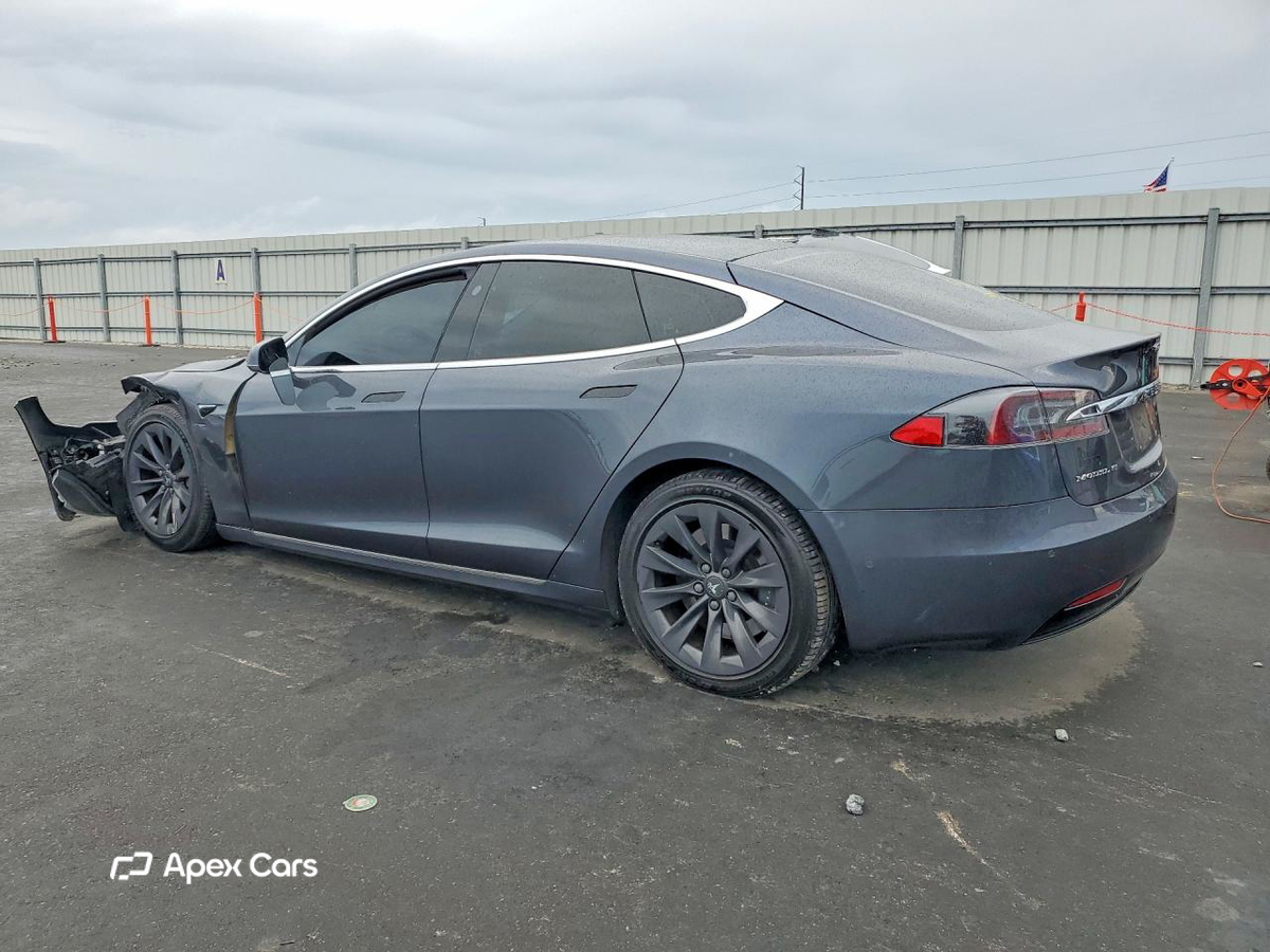 Tesla Model S 2018