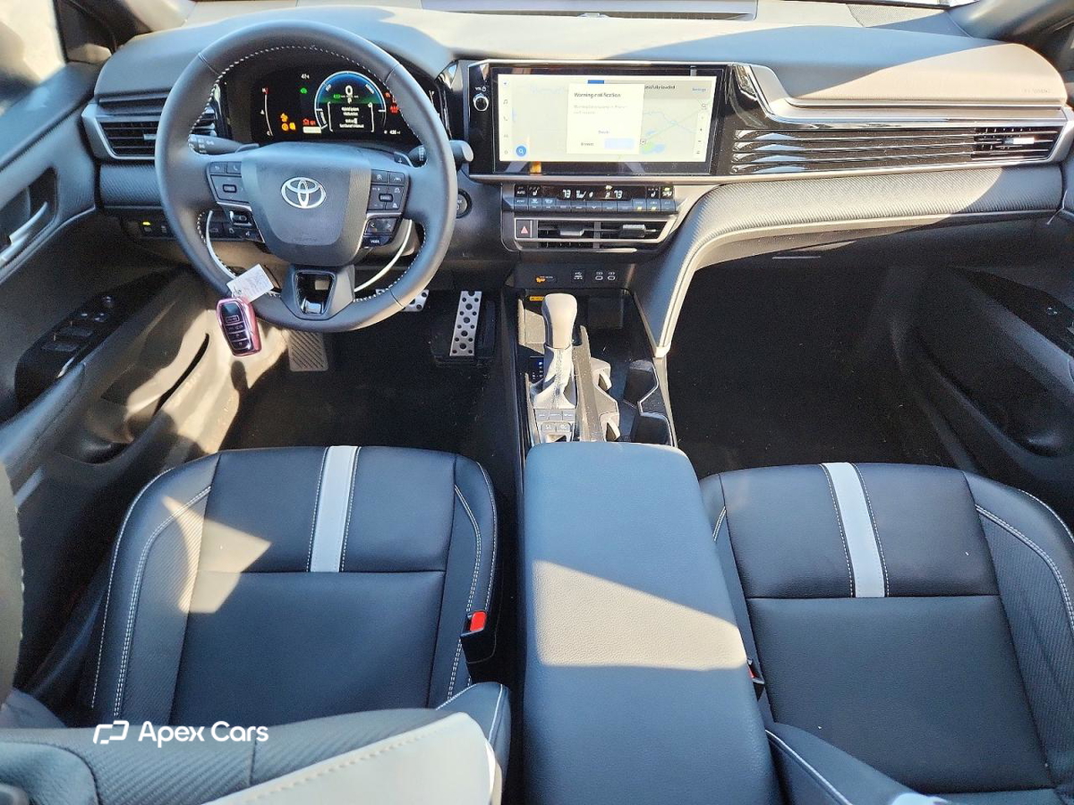 Toyota Camry 2025