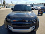 Land Rover Defender 2025