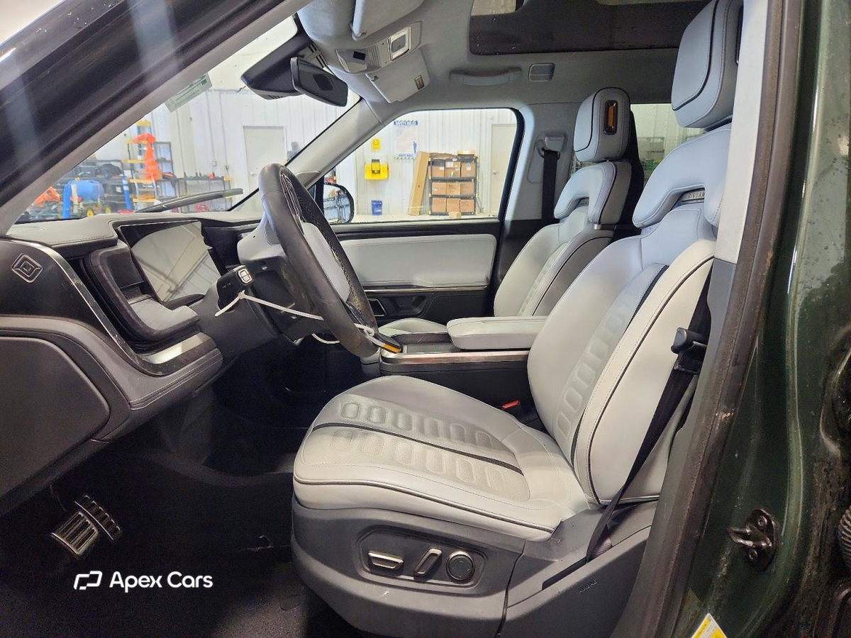 Rivian R1S 2023