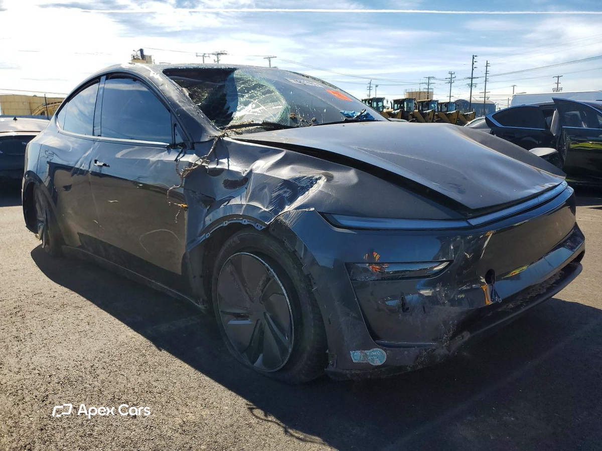 Tesla Model Y 2026