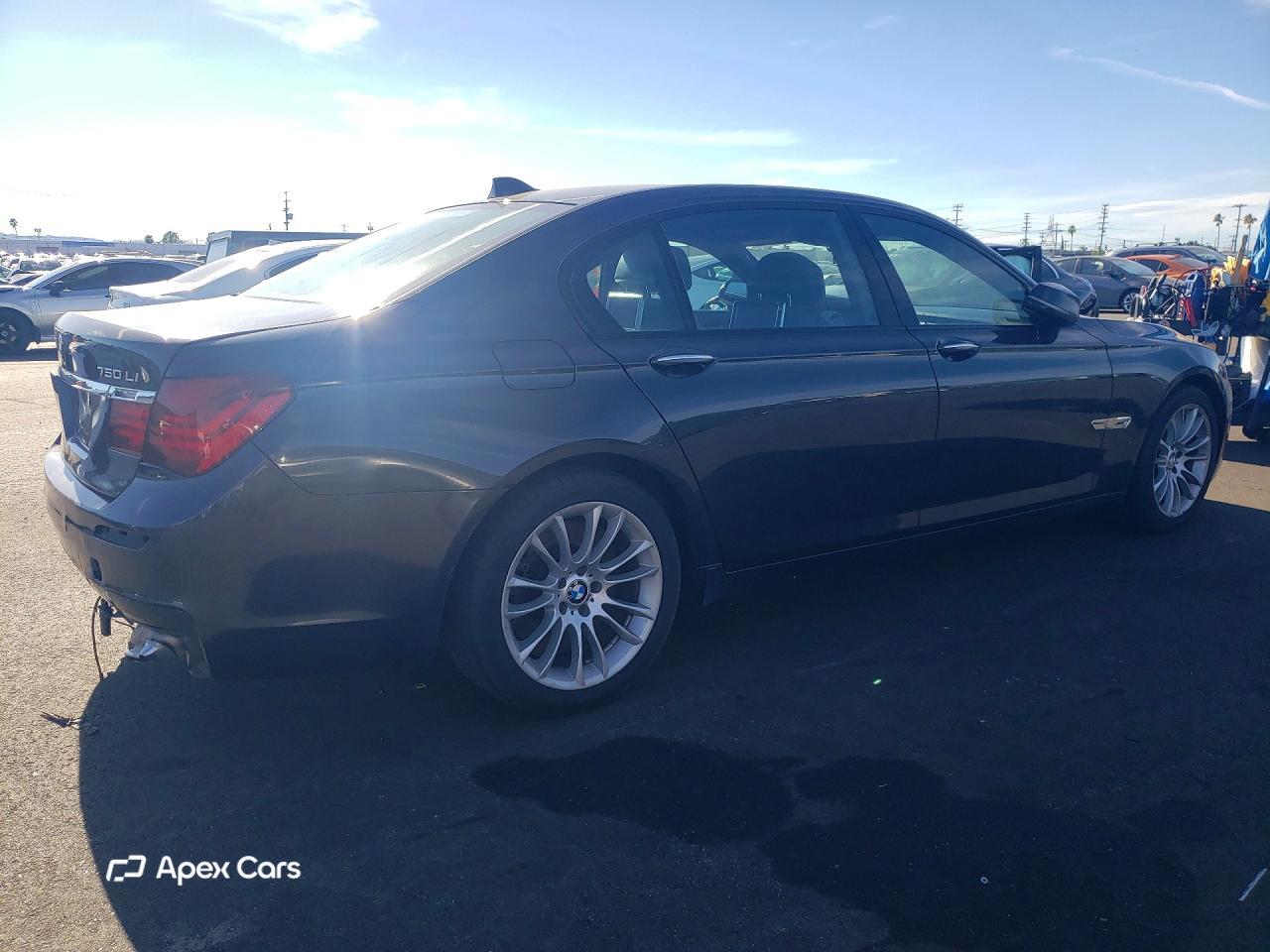 BMW Series 7 2013