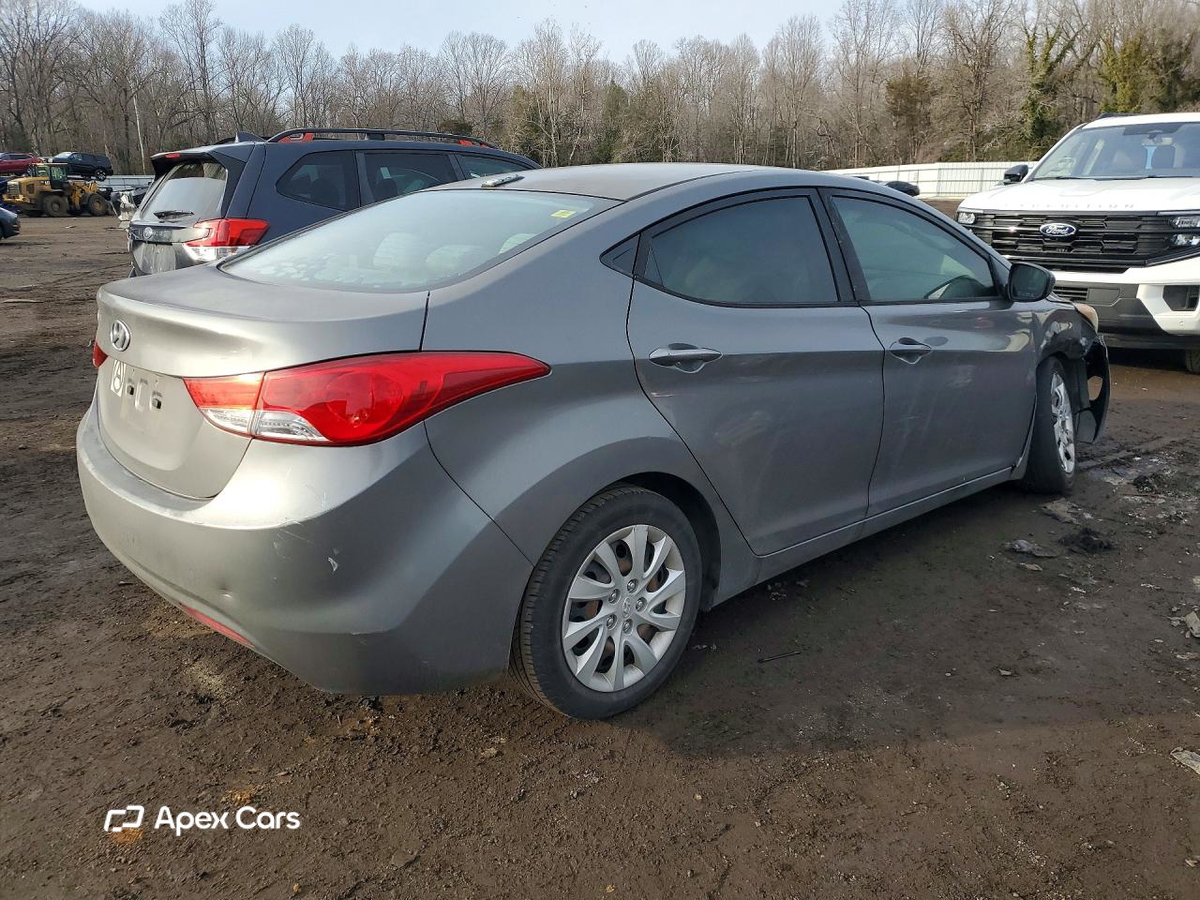 Hyundai Elantra 2013