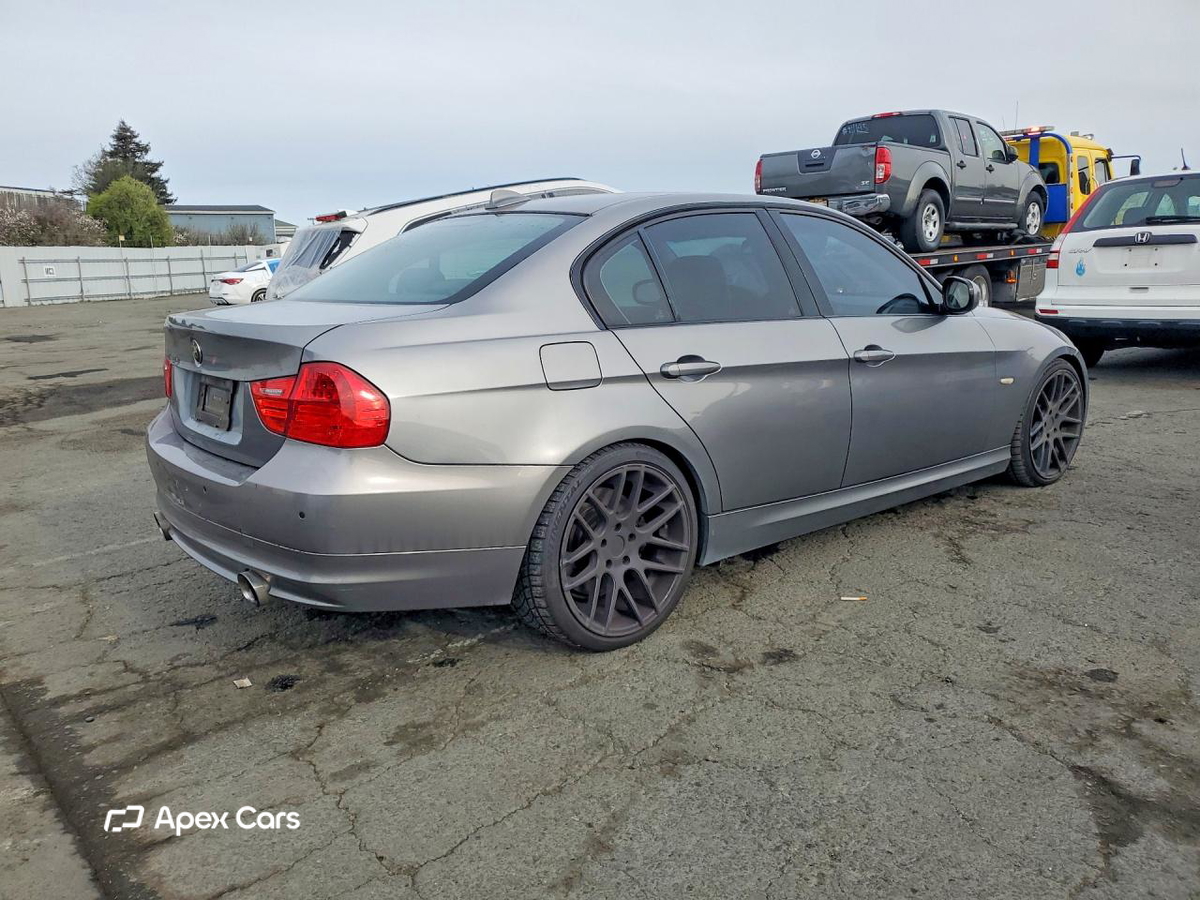 BMW Series 3 2011