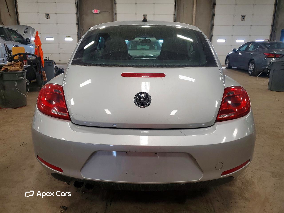 Volkswagen Beetle 2013