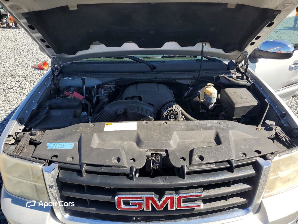GMC Sierra 2011