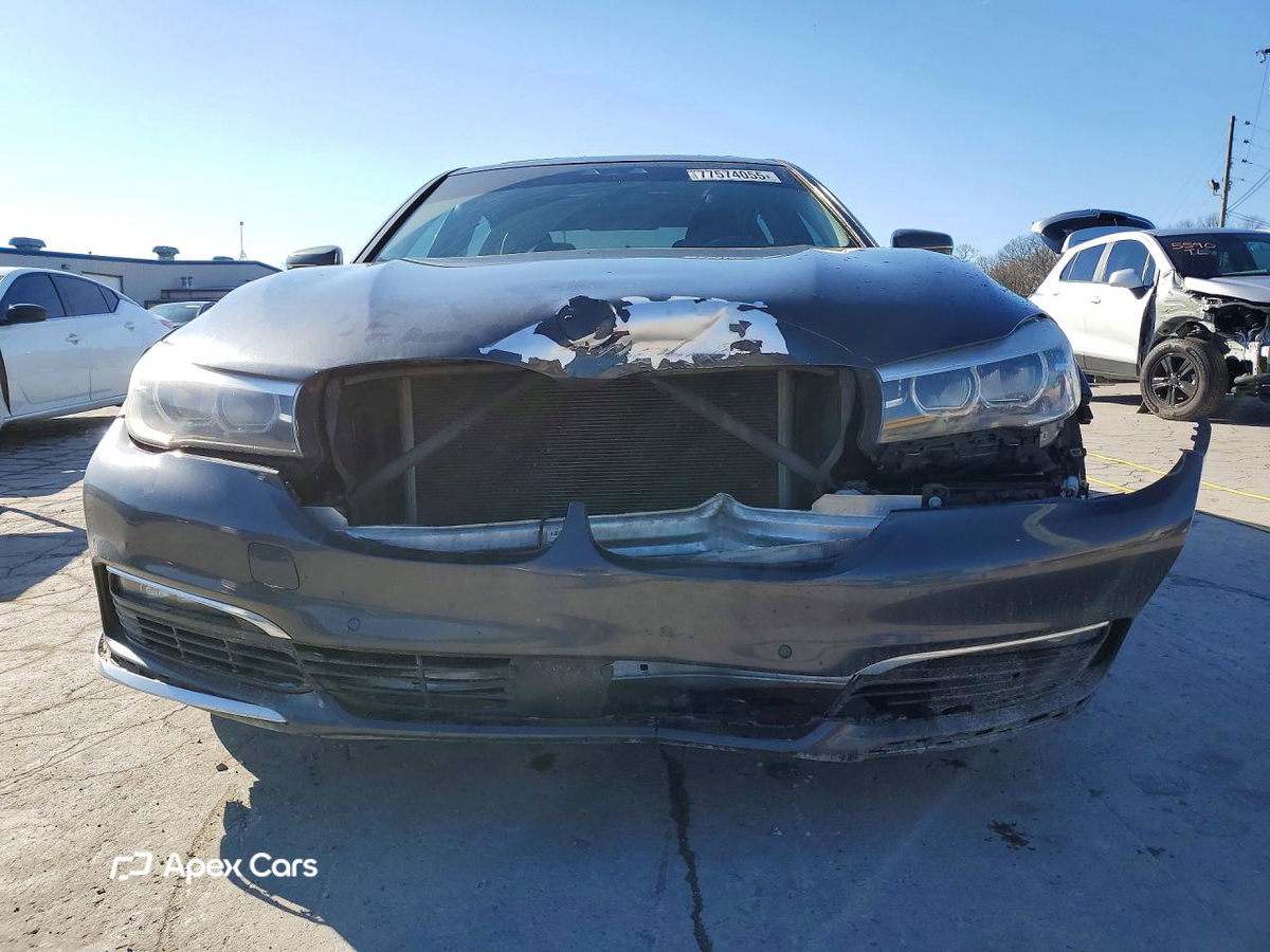 BMW Series 7 2016
