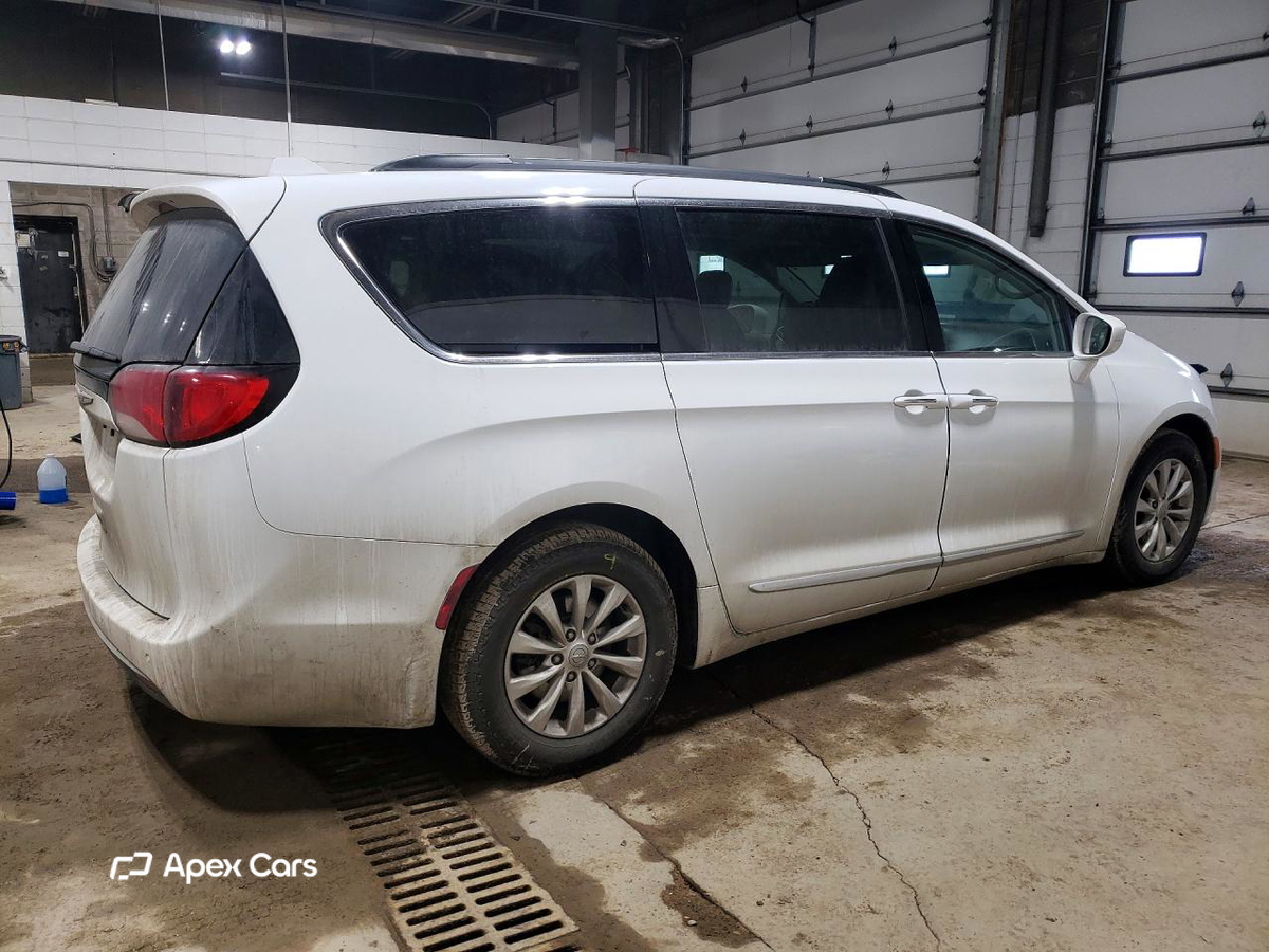 Chrysler Pacifica 2017