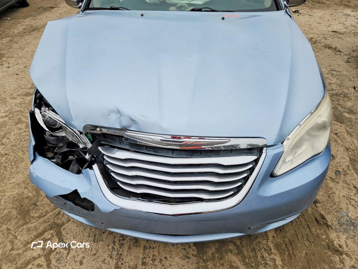 Chrysler 200 2012