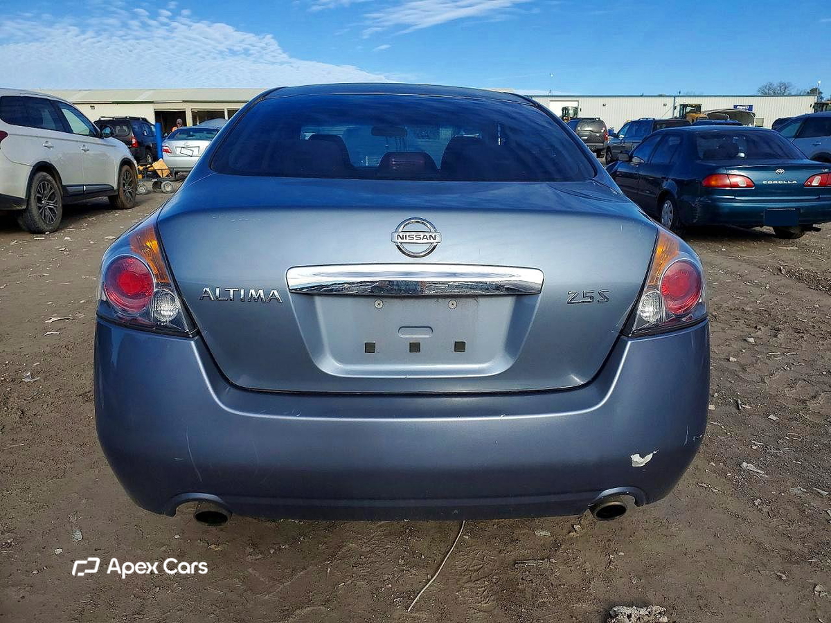 Nissan Altima 2011