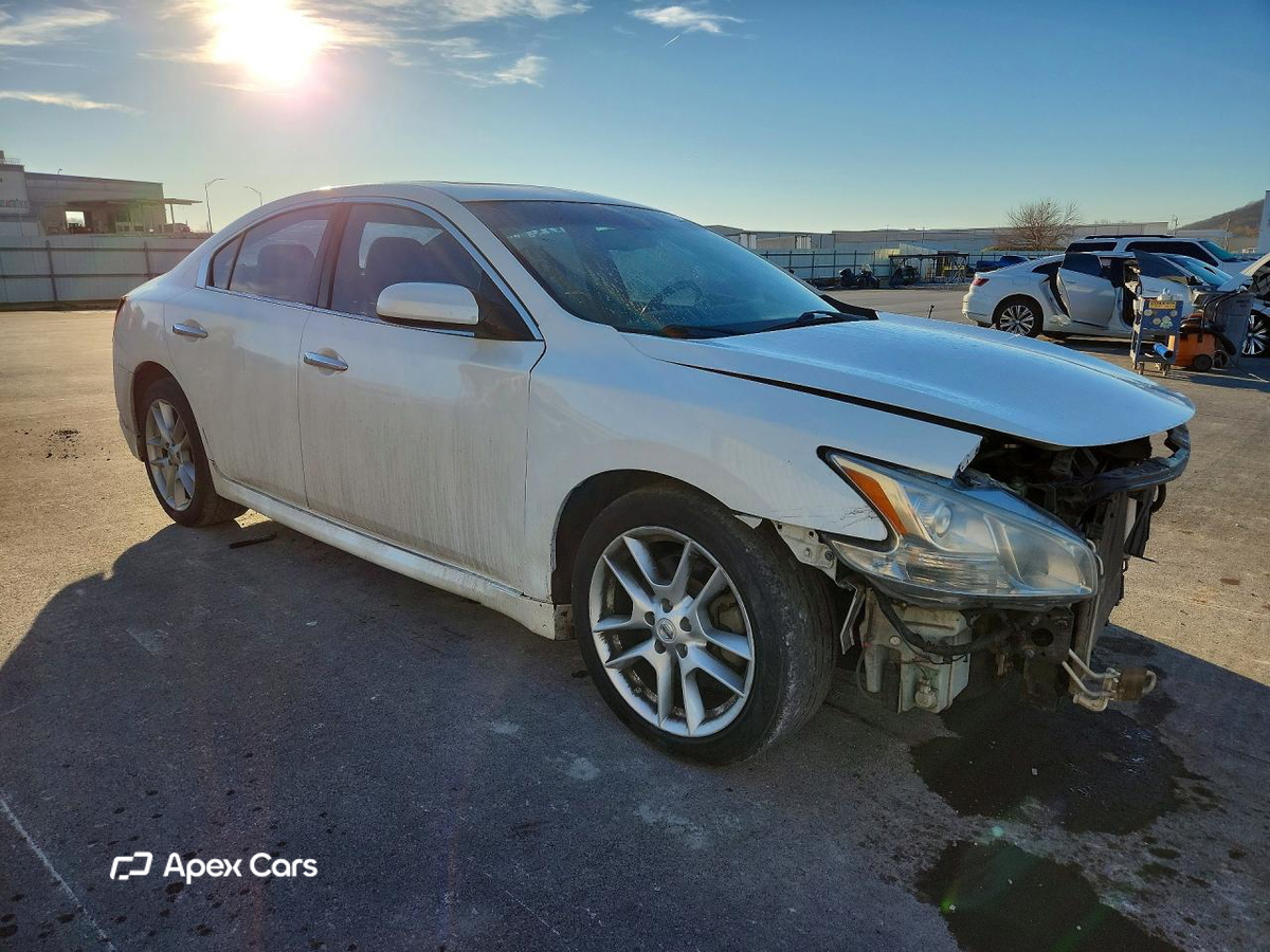 Nissan Maxima 2011