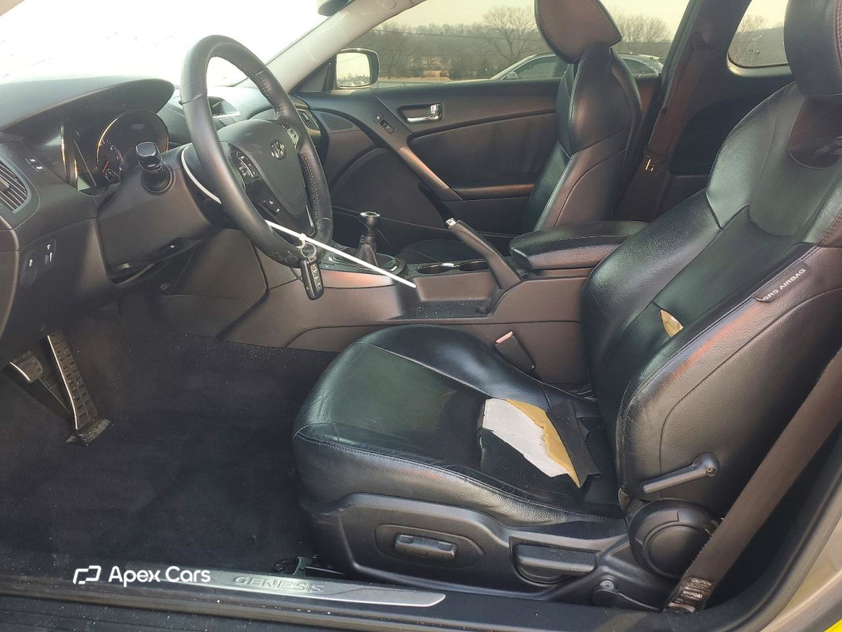 Hyundai Genesis 2012