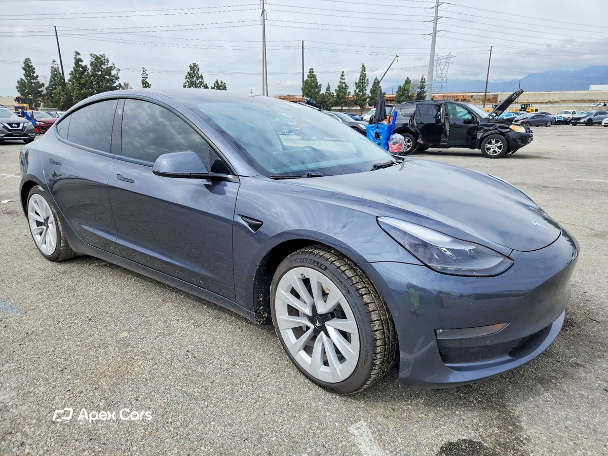 Tesla Model 3 2022