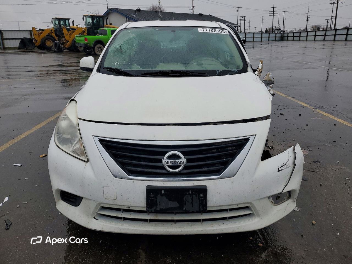 Nissan Versa 2014