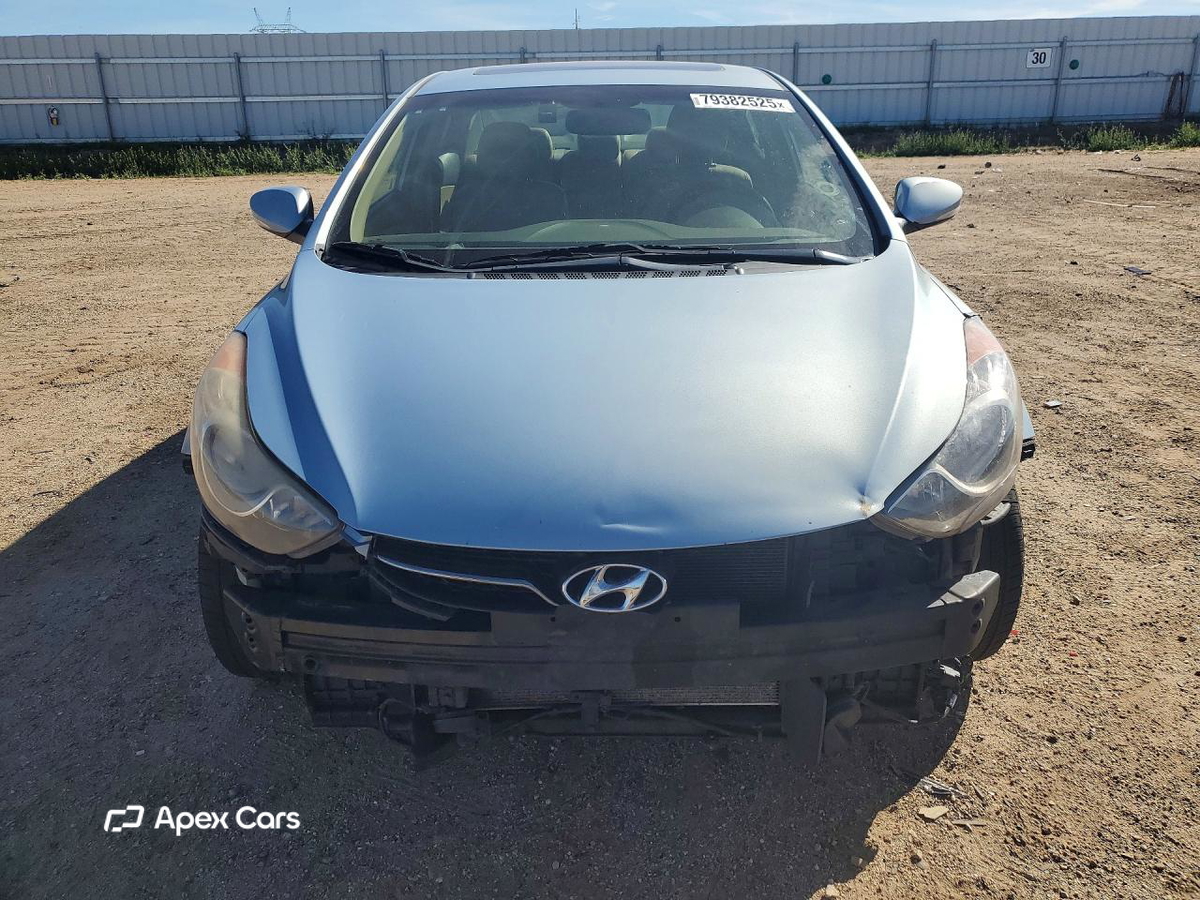 Hyundai Elantra 2012