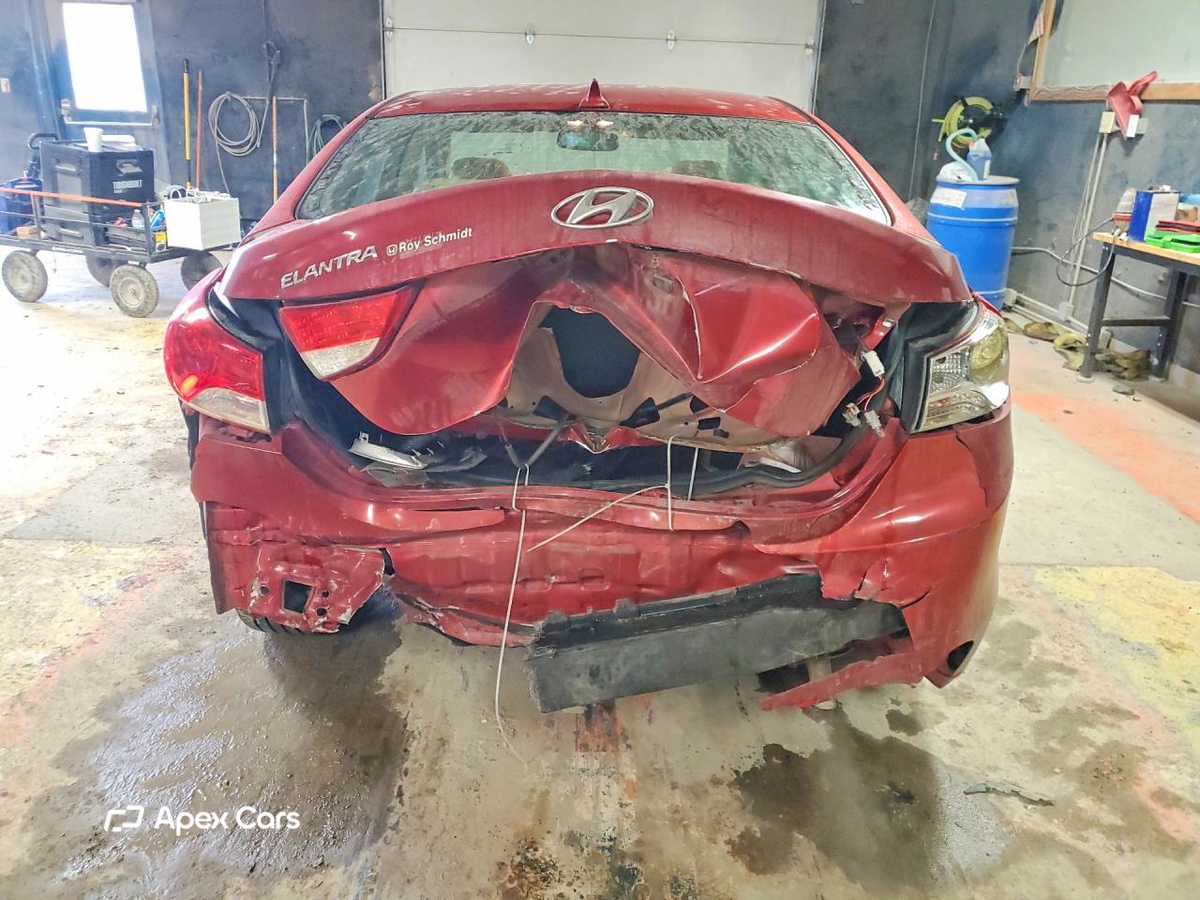 Hyundai Elantra 2012