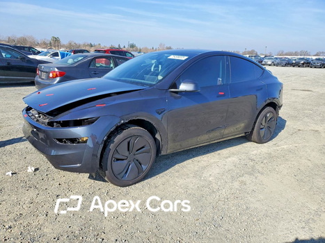 Tesla Model Y 2026 - Image 1 of 13