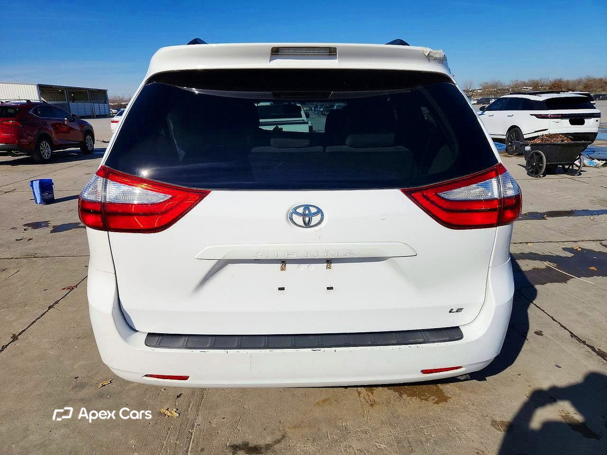 Toyota Sienna 2015