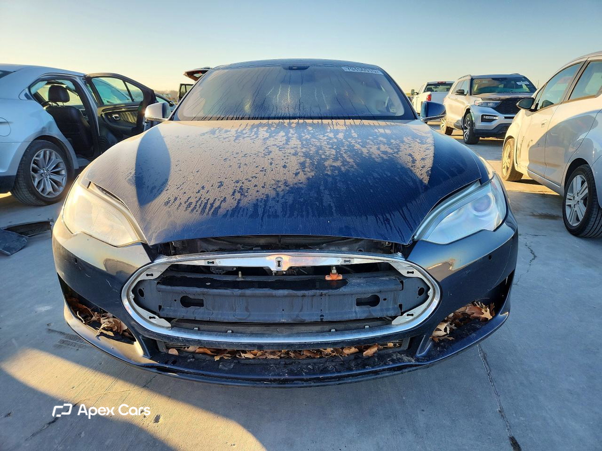 Tesla Model S 2013