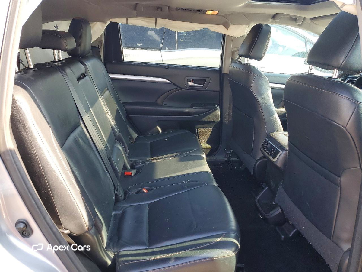 Toyota Highlander 2016