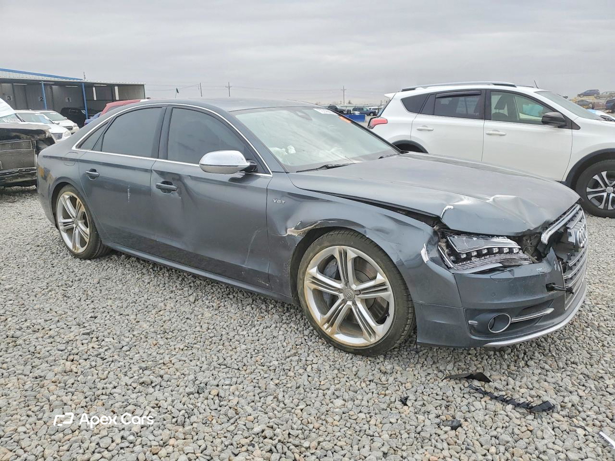 Audi S8 2014