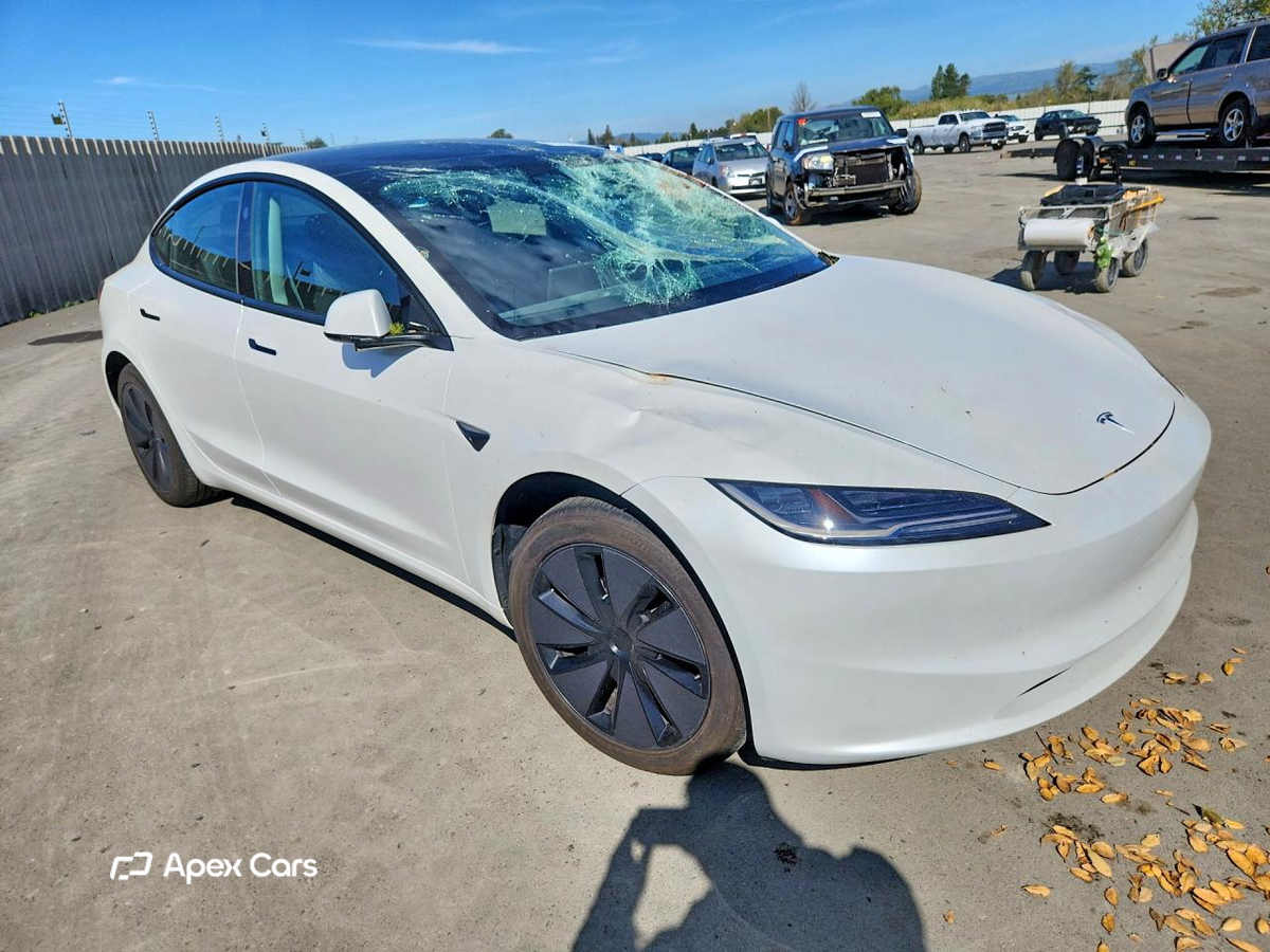 Tesla Model 3 2025