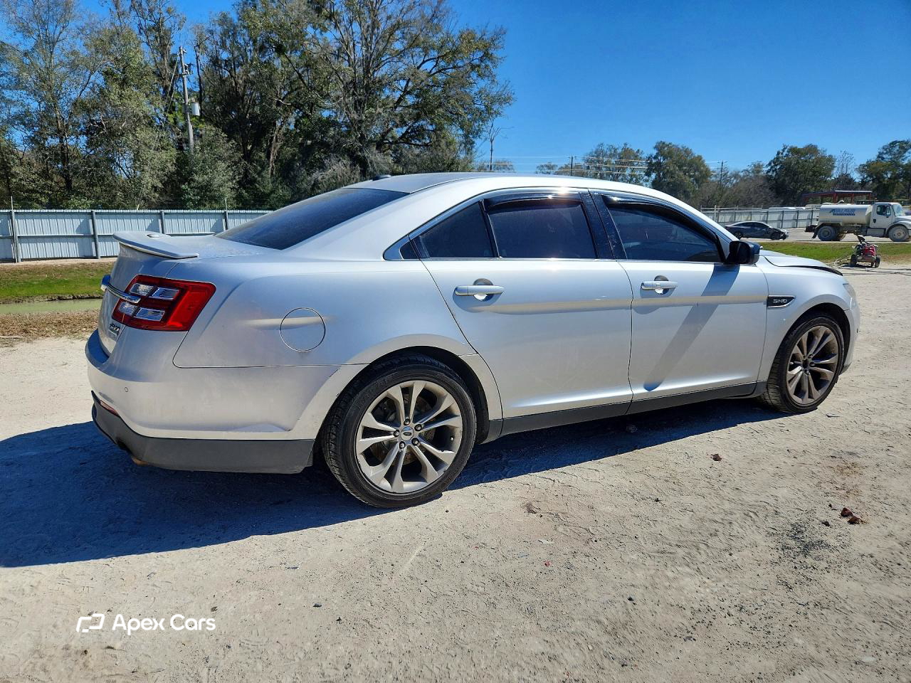 Ford Taurus 2013