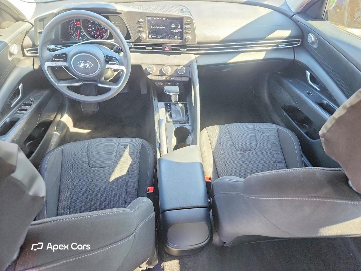 Hyundai Elantra 2021